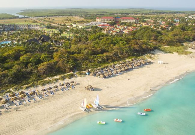 Tres playas junto a hoteles Meliá Cuba se incluyen entre las mejores del 2024